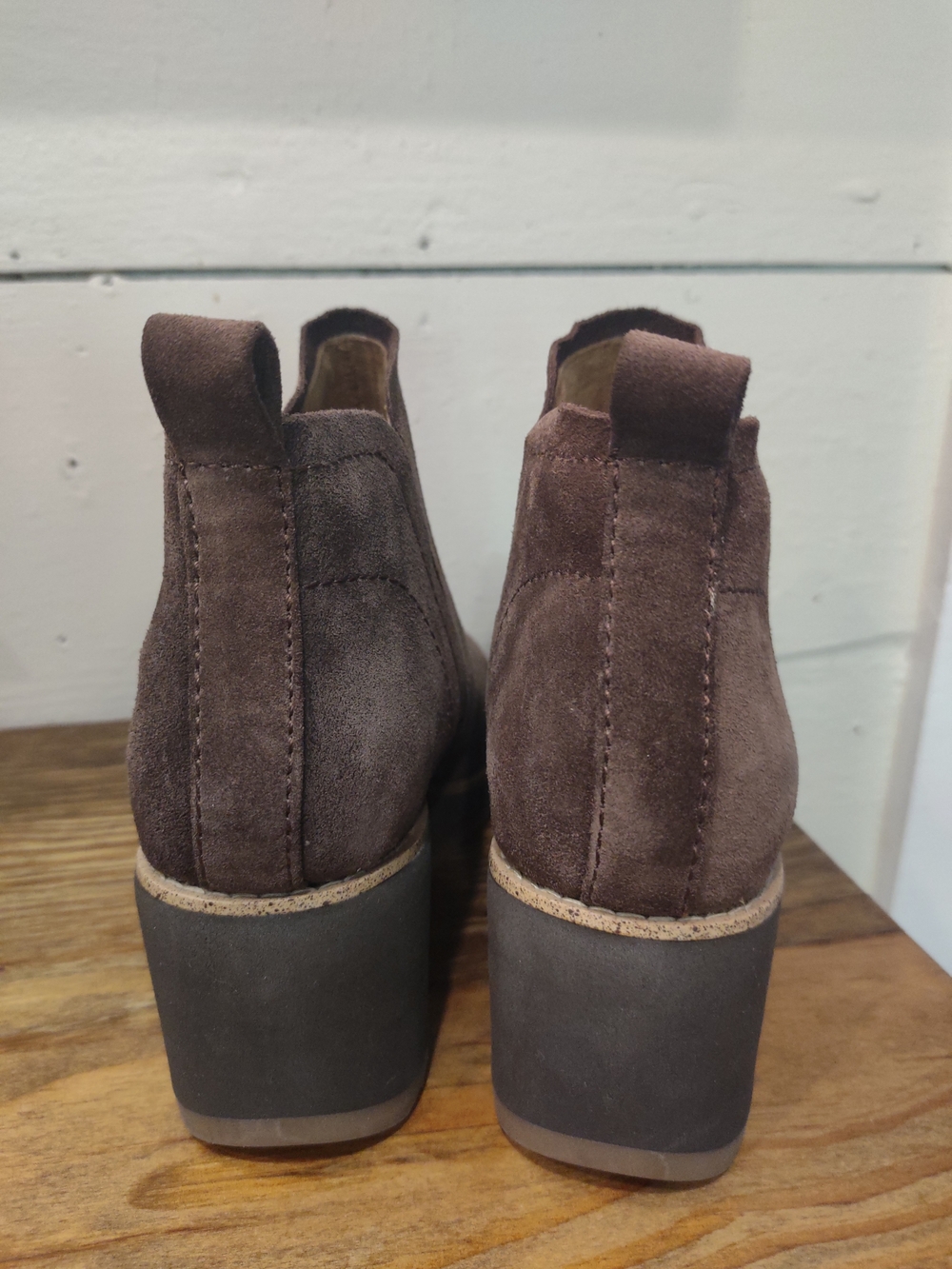 Sofft Emeree Taupe Suede Wedge Ankle Booties 7M - Picture 2 of 6